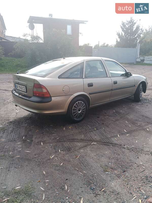 Седан Opel Vectra 1996 в Шептицькому