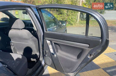 Седан Opel Vectra 2004 в  фото 13 Седан Opel Vectra 2004 в