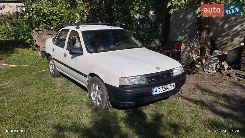 Седан Opel Vectra 1990 в Луцьку фото 3 Седан Opel Vectra 1990 в Луцьку