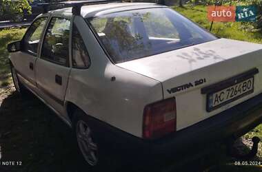 Седан Opel Vectra 1990 в  фото 5 Седан Opel Vectra 1990 в