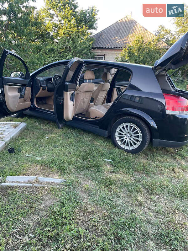 Ліфтбек Opel Vectra 2003 в Золотоноші