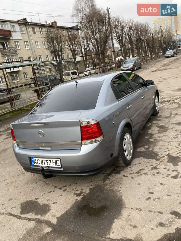 Седан Opel Vectra 2003 в Луцке