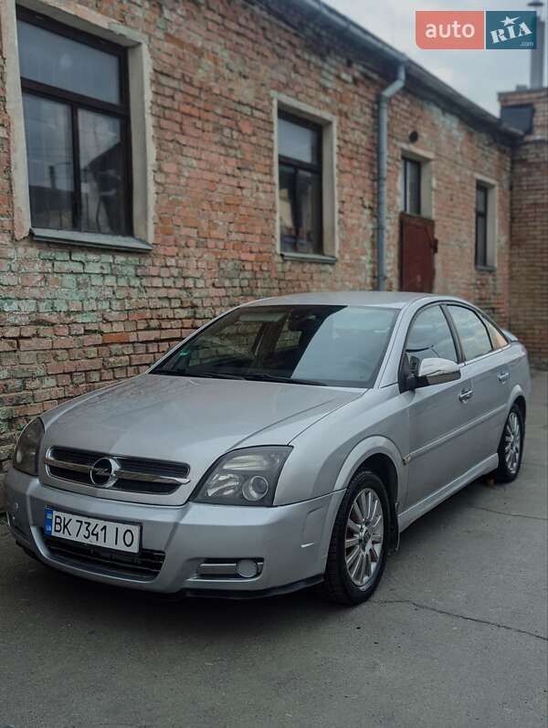 Лифтбек Opel Vectra 2004 в Ровно