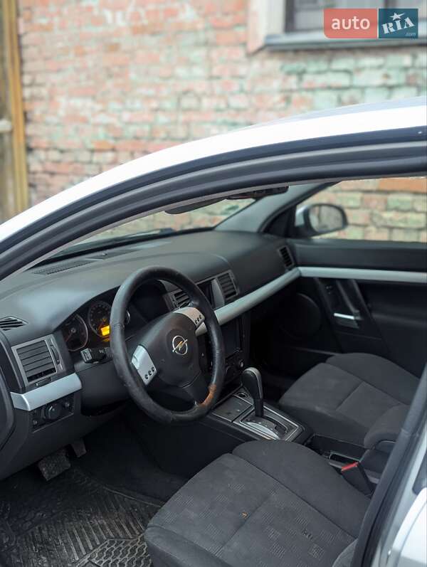 Лифтбек Opel Vectra 2004 в Ровно