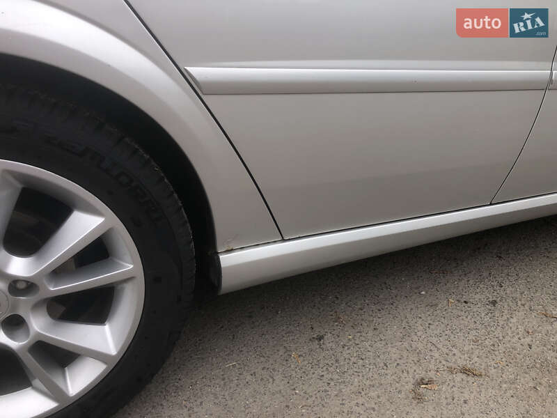 Седан Opel Vectra 2005 в Виннице