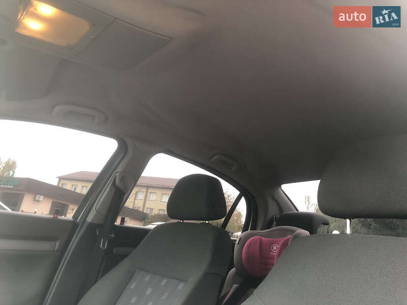 Седан Opel Vectra 2005 в Виннице