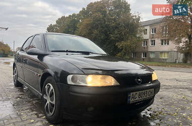Седан Opel Vectra 1999 в Горохові