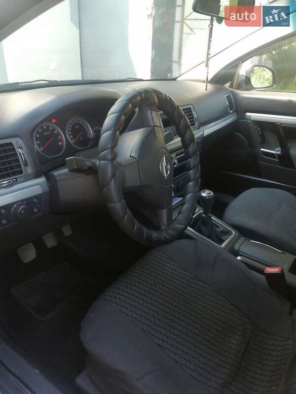 Седан Opel Vectra 2007 в Бориславе