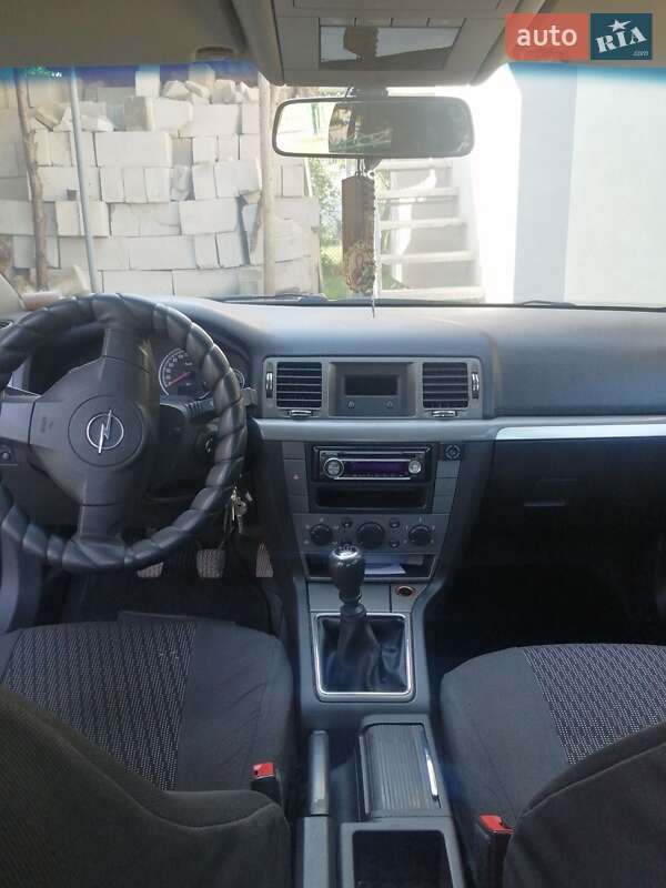 Седан Opel Vectra 2007 в Бориславе