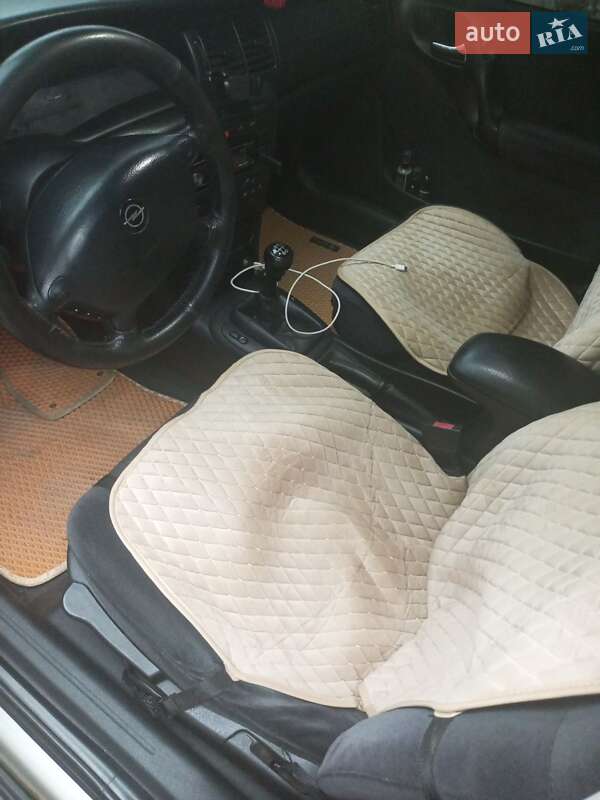 Седан Opel Vectra 1999 в Києві