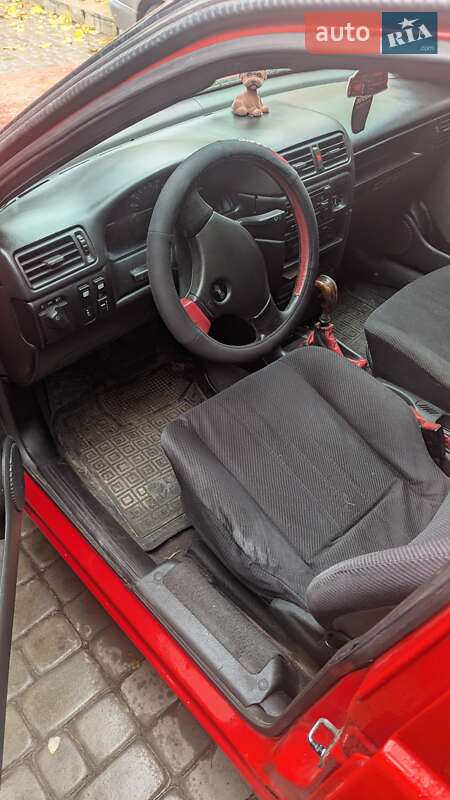 Седан Opel Vectra 1990 в Бершаді фото 7 Седан Opel Vectra 1990 в Бершаді