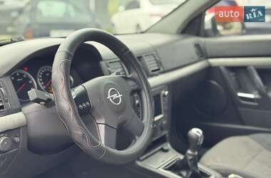 Седан Opel Vectra 2003 в 
