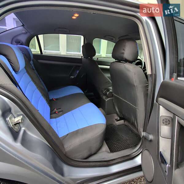 Седан Opel Vectra 2007 в Броварах