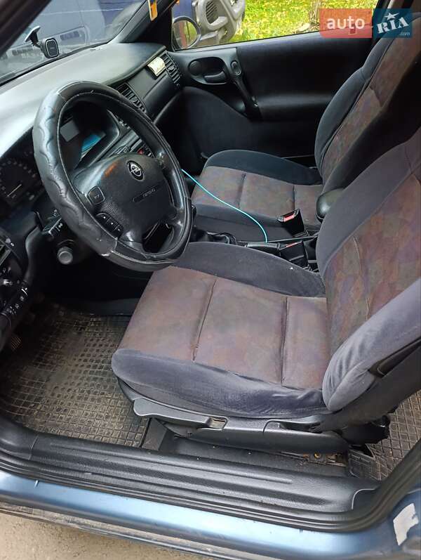 Ліфтбек Opel Vectra 1998 в Івано-Франківську фото 14 Ліфтбек Opel Vectra 1998 в Івано-Франківську