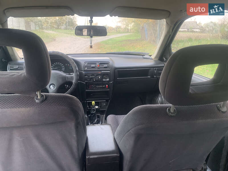 Седан Opel Vectra 1990 в Белой Церкви