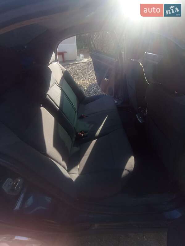 Седан Opel Vectra 2002 в Івано-Франківську