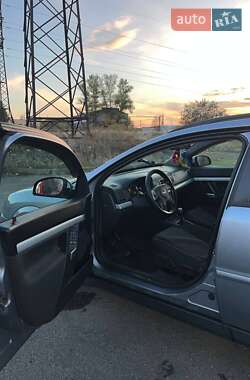 Универсал Opel Vectra 2005 в 