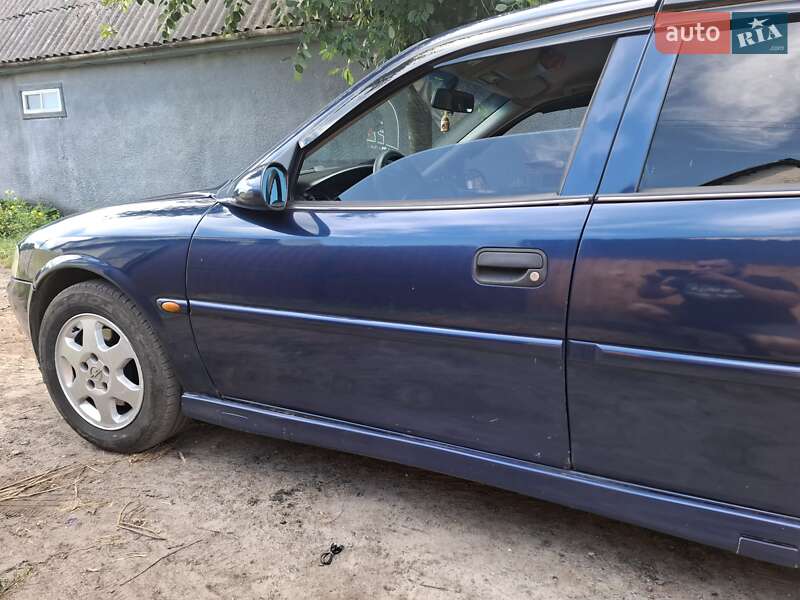 Седан Opel Vectra 1999 в Киеве
