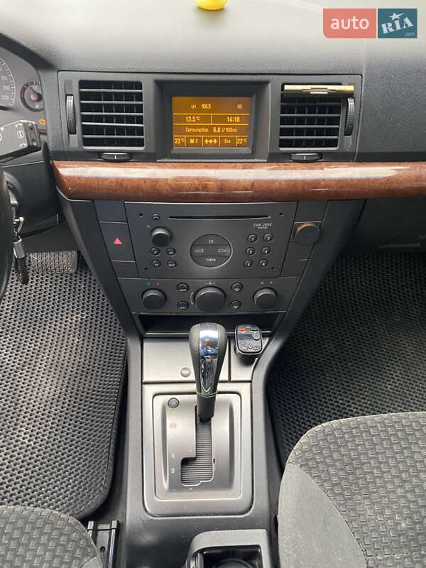 Седан Opel Vectra 2003 в Гостомеле