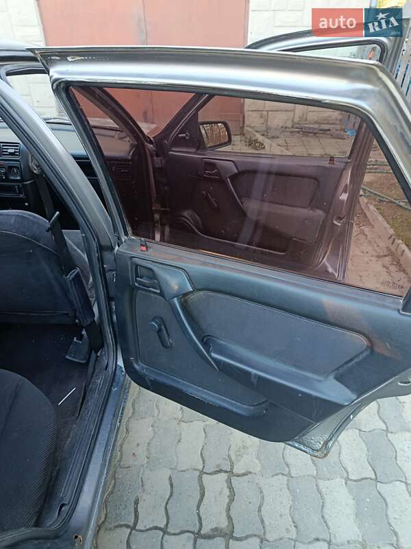 Седан Opel Vectra 1991 в Чернівцях