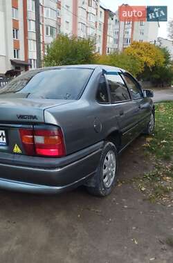 Седан Opel Vectra 1994 в  фото 5 Седан Opel Vectra 1994 в