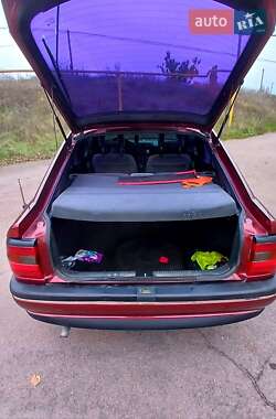 Седан Opel Vectra 1995 в  фото 5 Седан Opel Vectra 1995 в