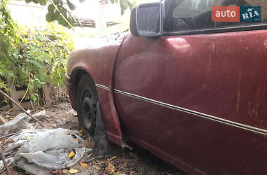 Седан Opel Vectra 1993 в  Седан Opel Vectra 1993 в