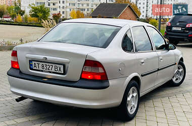 Седан Opel Vectra 1998 в  фото 4 Седан Opel Vectra 1998 в