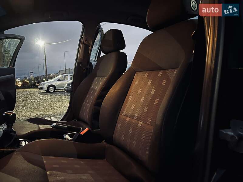 Седан Opel Vectra 2007 в Тернополі фото 13 Седан Opel Vectra 2007 в Тернополі