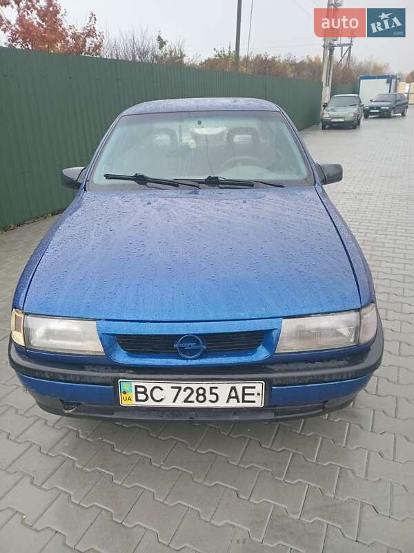 Седан Opel Vectra 1990 в Львове фото Седан Opel Vectra 1990 в Львове