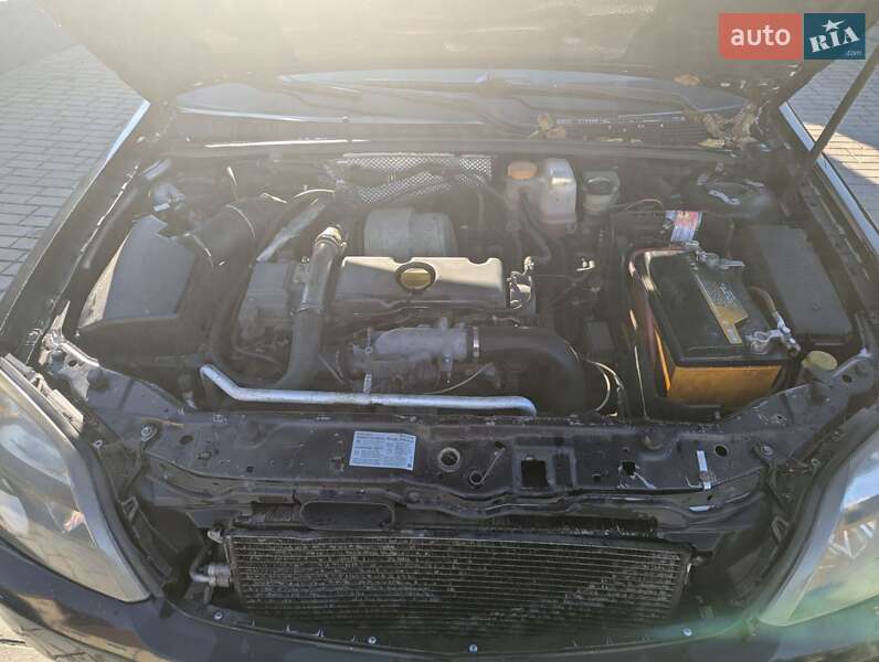 Универсал Opel Vectra 2005 в Городке