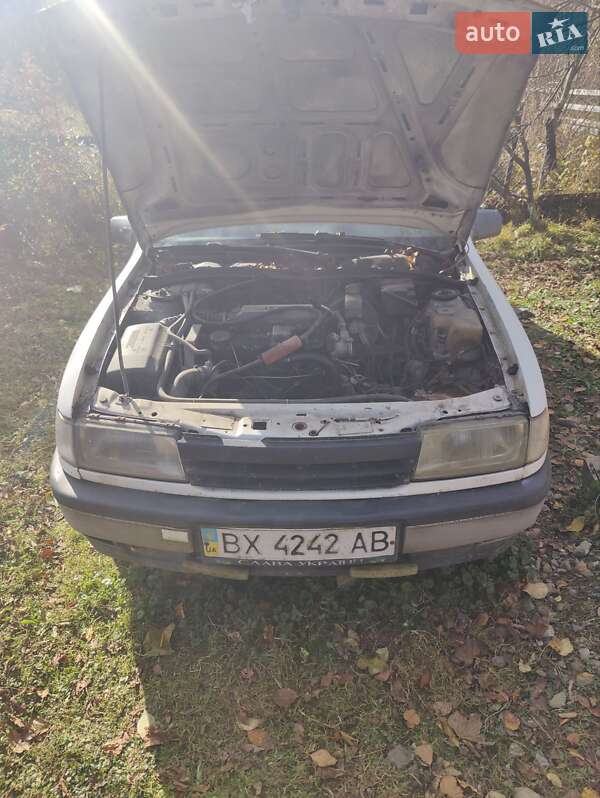 Седан Opel Vectra 1991 в Ивано-Франковске