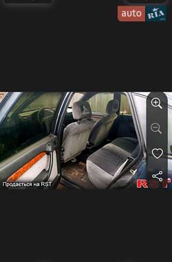 Ліфтбек Opel Vectra 1995 в  Ліфтбек Opel Vectra 1995 в