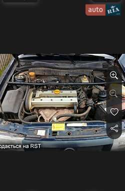 Ліфтбек Opel Vectra 1995 в  фото 6 Ліфтбек Opel Vectra 1995 в