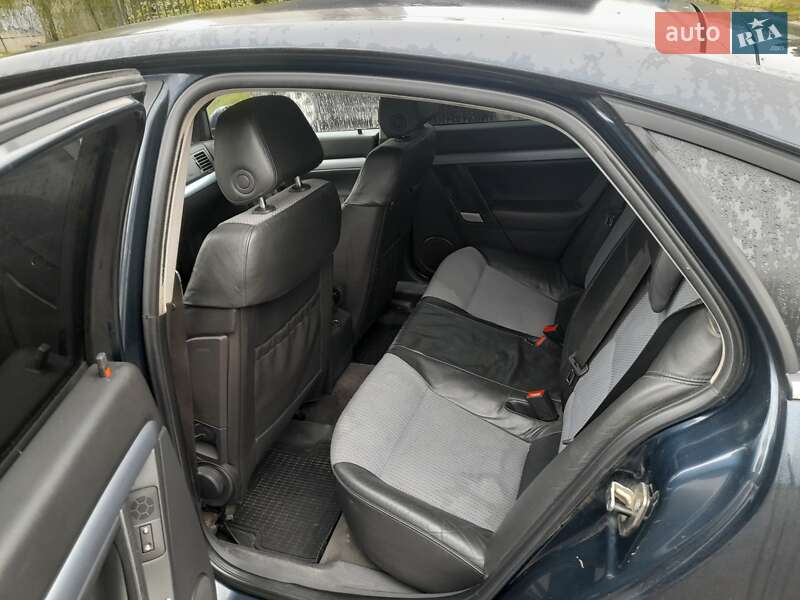 Седан Opel Vectra 2002 в Киеве