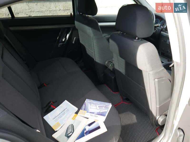 Седан Opel Vectra 2007 в Берегово фото 42 Седан Opel Vectra 2007 в Берегово