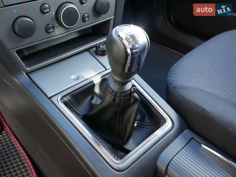 Седан Opel Vectra 2007 в Берегово фото 52 Седан Opel Vectra 2007 в Берегово