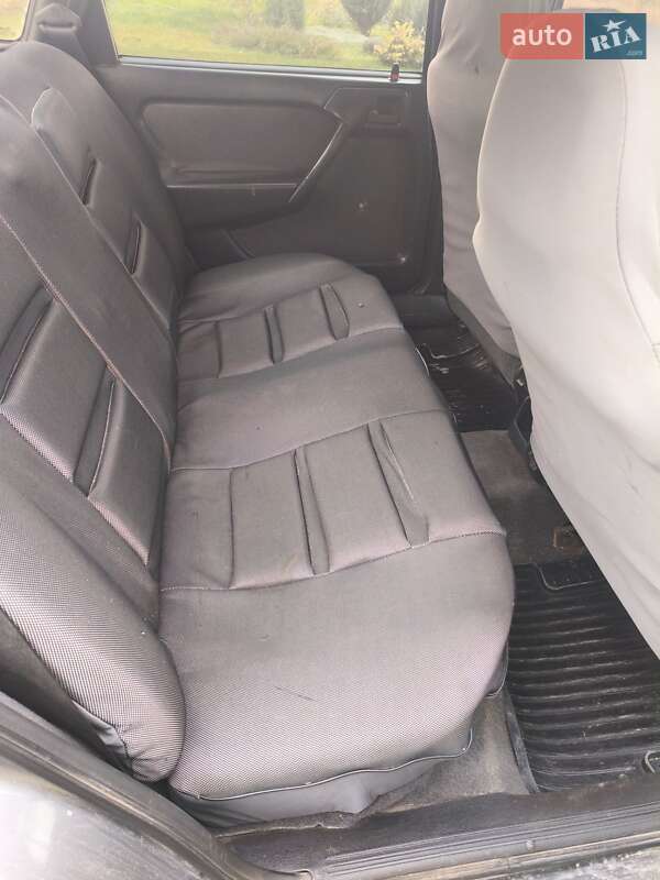 Седан Opel Vectra 1989 в Волочиске фото 3 Седан Opel Vectra 1989 в Волочиске