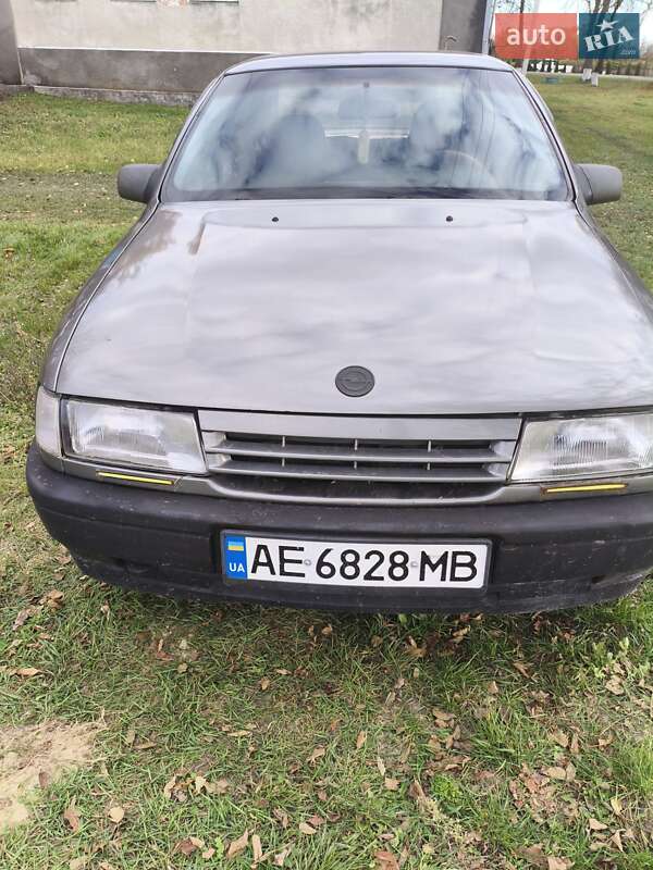 Седан Opel Vectra 1989 в Волочиске фото 7 Седан Opel Vectra 1989 в Волочиске