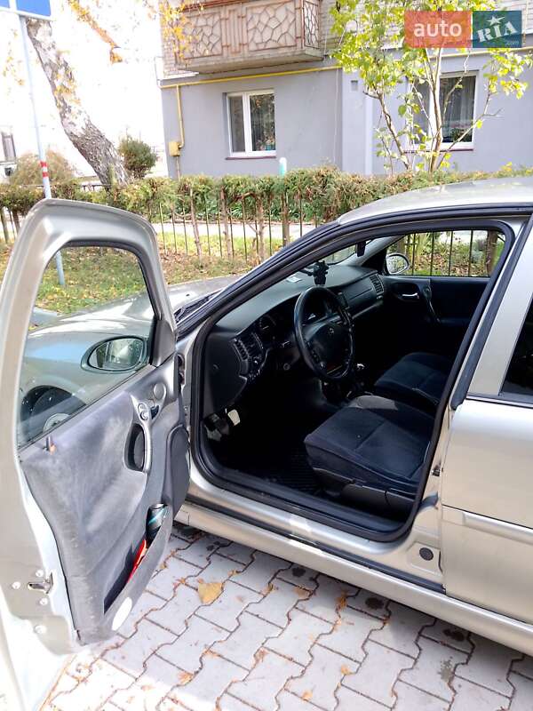 Седан Opel Vectra 1999 в Сокале