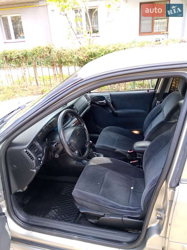 Седан Opel Vectra 1999 в Сокале