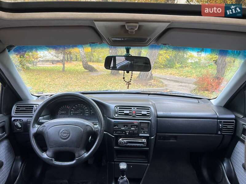 Ліфтбек Opel Vectra 1995 в Дрогобичі фото 8 Ліфтбек Opel Vectra 1995 в Дрогобичі