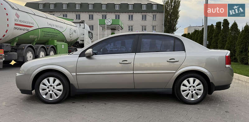Седан Opel Vectra 2004 в Києві