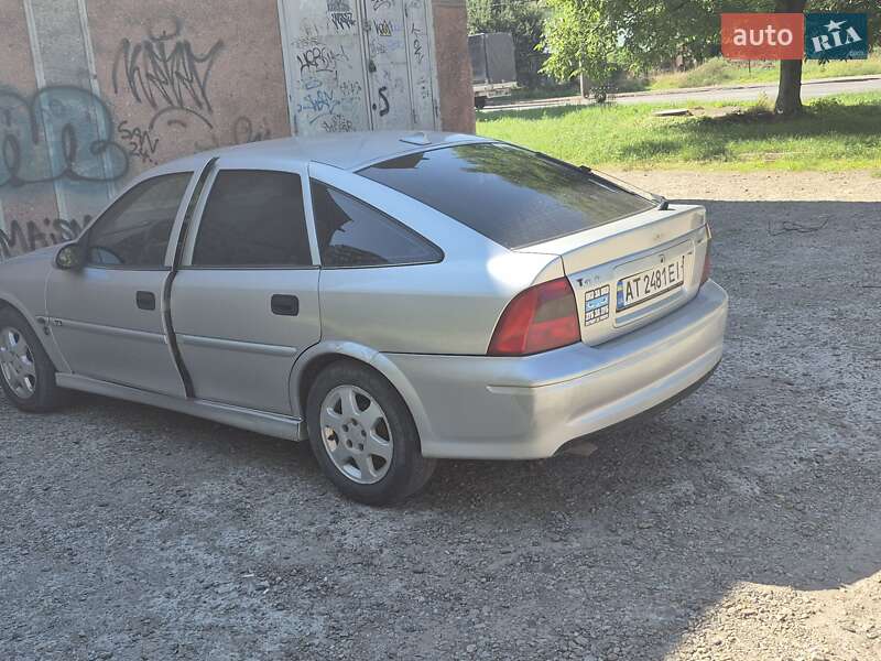Ліфтбек Opel Vectra 1999 в Івано-Франківську