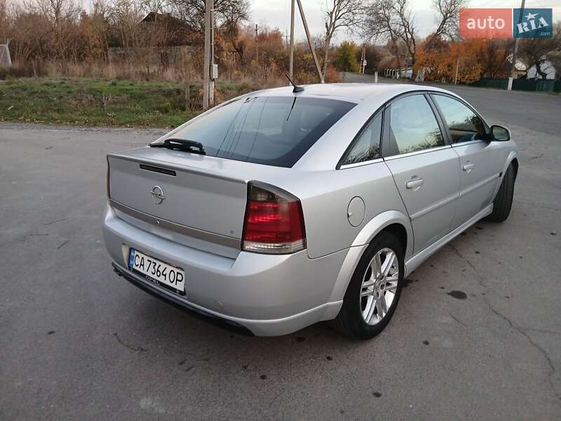 Лифтбек Opel Vectra 2003 в Ватутино фото 9 Лифтбек Opel Vectra 2003 в Ватутино