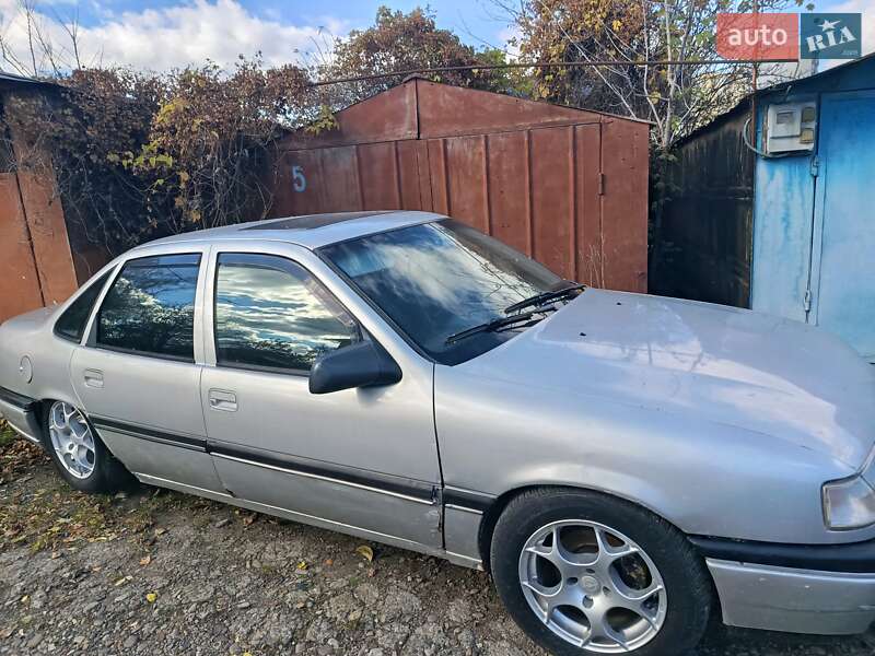 Седан Opel Vectra 1993 в Чернівцях фото 2 Седан Opel Vectra 1993 в Чернівцях