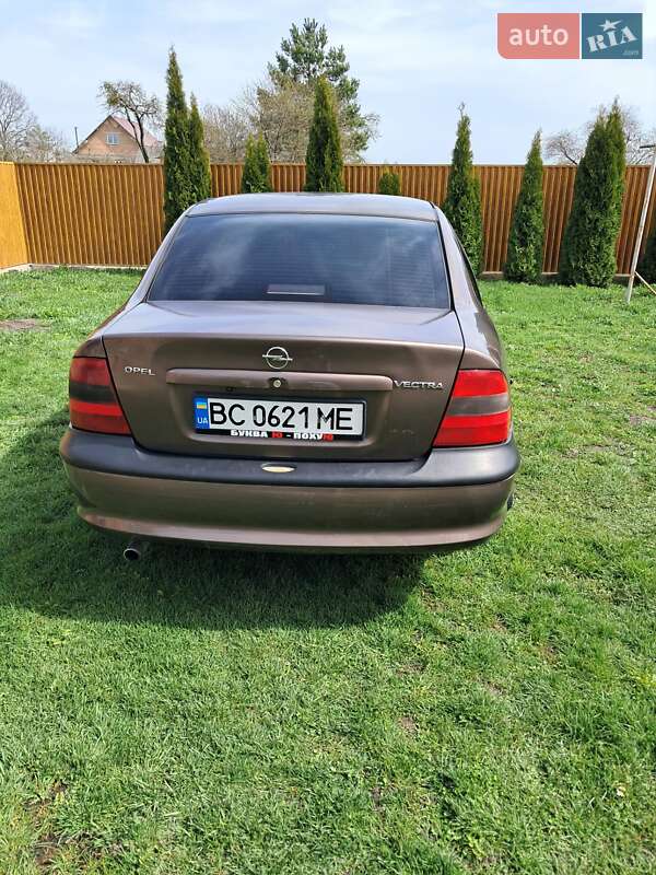 Седан Opel Vectra 1998 в Радехове фото 5 Седан Opel Vectra 1998 в Радехове
