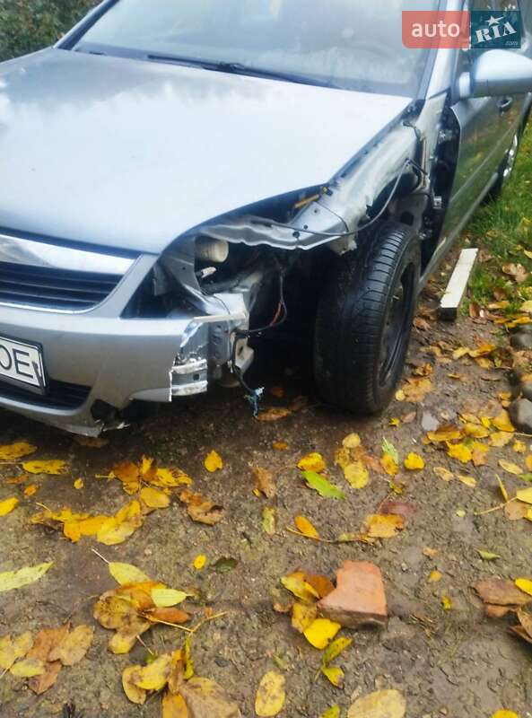 Седан Opel Vectra 2006 в Тараще