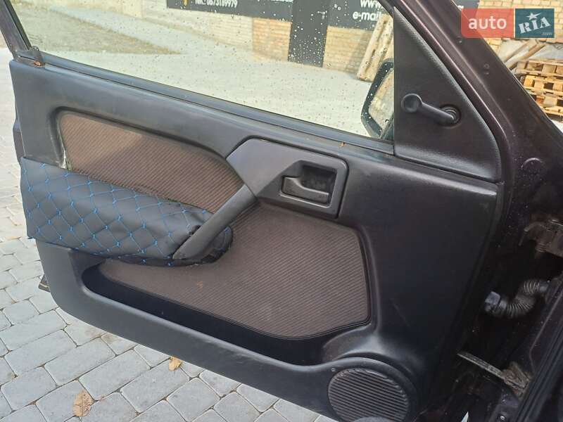 Седан Opel Vectra 1992 в Львове