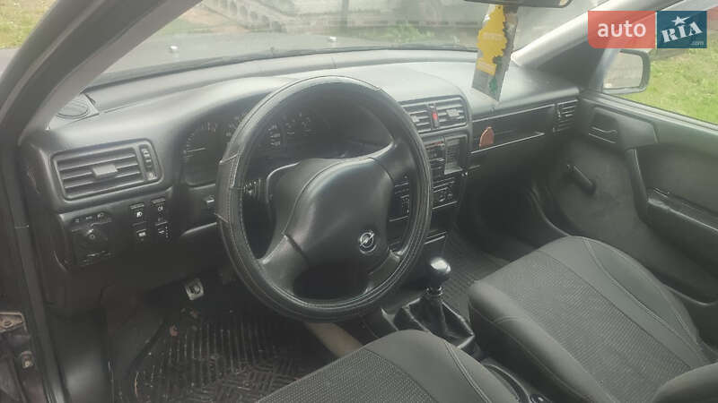 Седан Opel Vectra 1991 в Житомирі